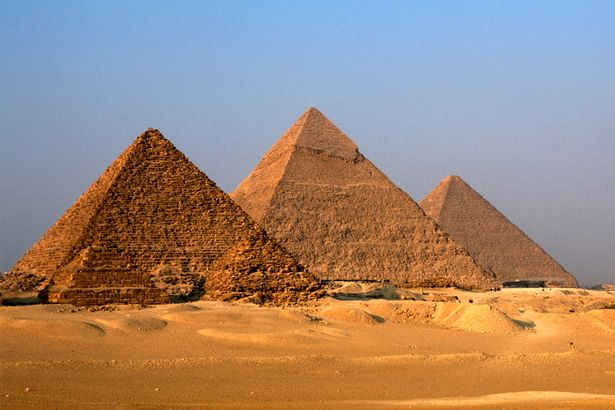 "Uncovering the Wonders of the Great Pyramid of Giza: 11 Astounding Facts"